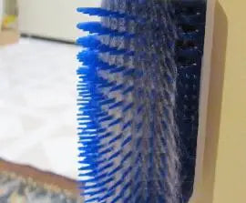 Comfortable Cat Massager Corner Massage Brush Plastic Fixed Hair Removal Comb Scratch Itches Pet Grooming Supplies with catnip