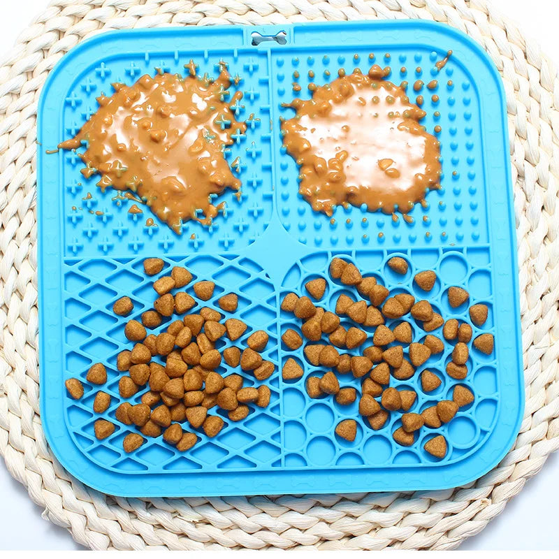 Silicone Dog Licking Pad Square Licking Mat for Dog Sucker Slow Food Training Pads for Dry and Wet Food Pet Dogs Feeder Supplies