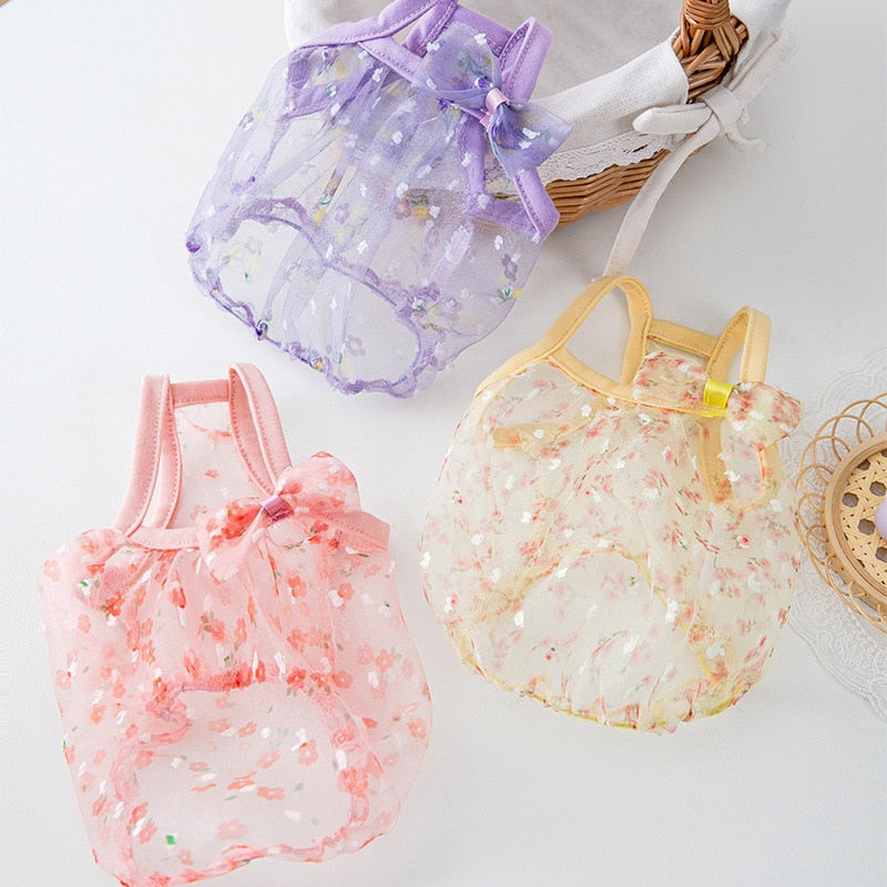 Spring and Summer Dog Clothes Floral Organza Pet Sling Puppy Cat Thin Breathable Vest Pet Fashion Two-legged Clothes
